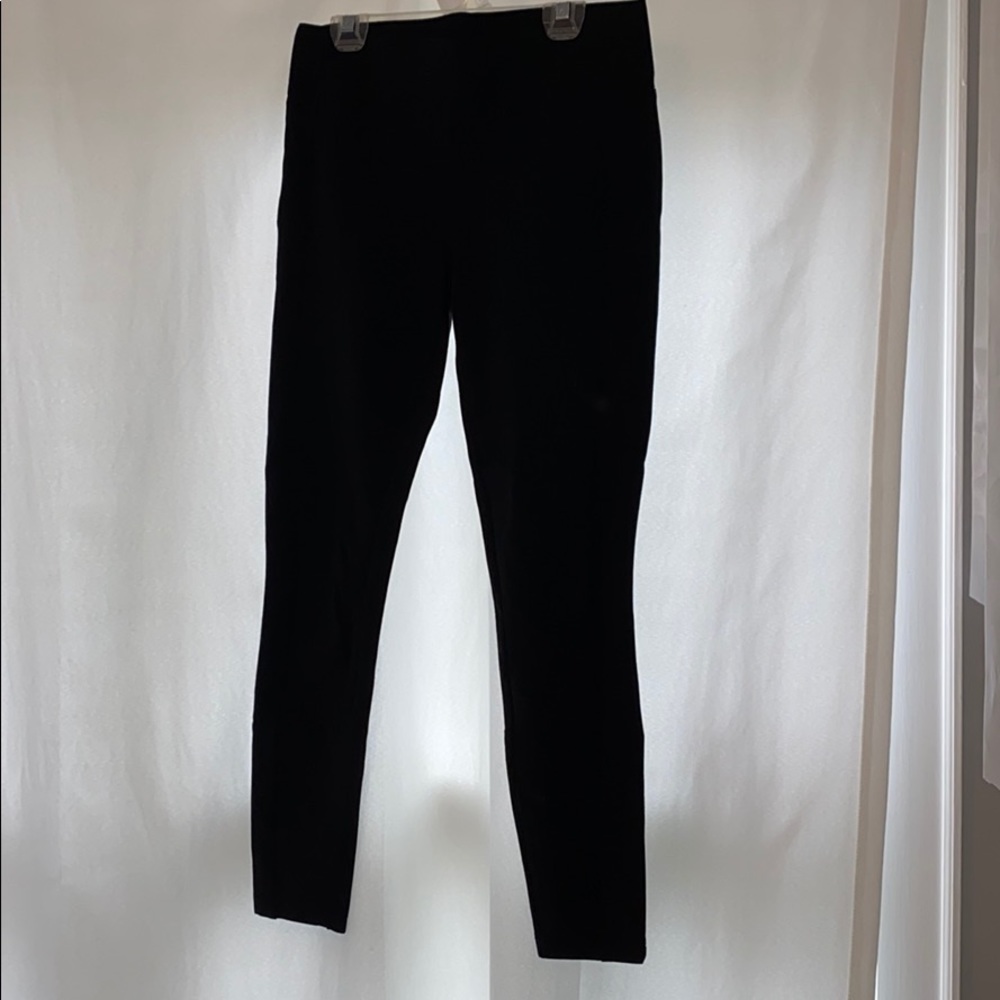Black leggings
